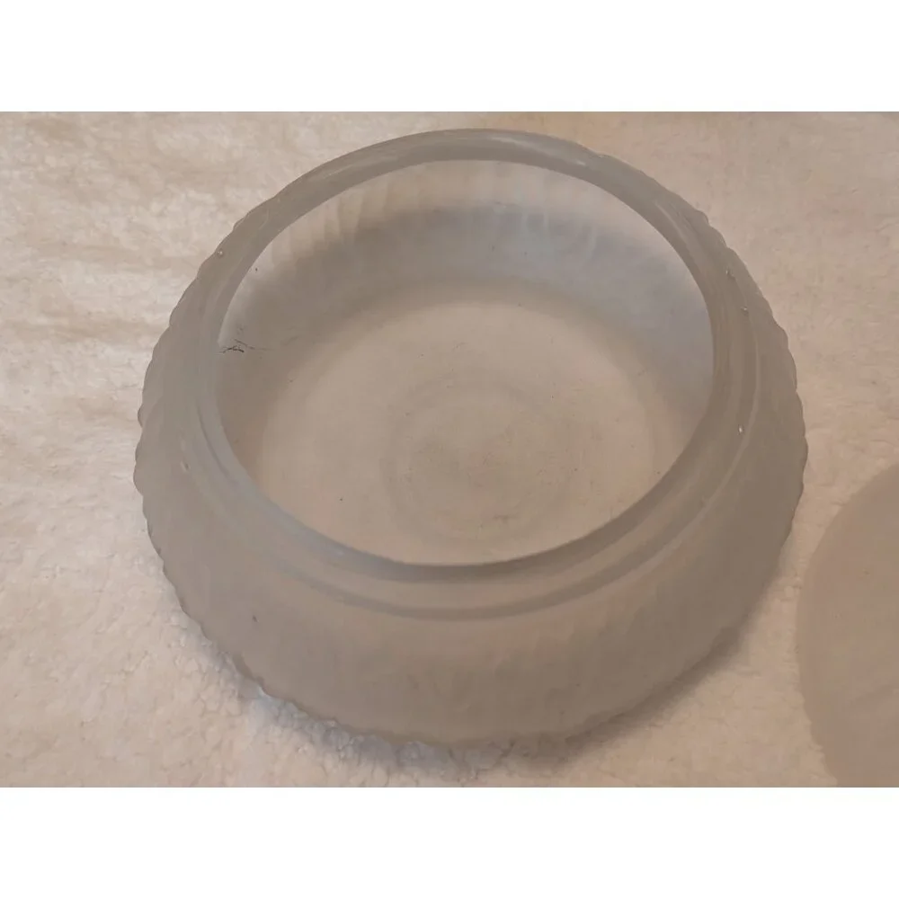 Vintage L E Smith Frosted Satin Glass Vanity Powder Jar Butterfly Lid